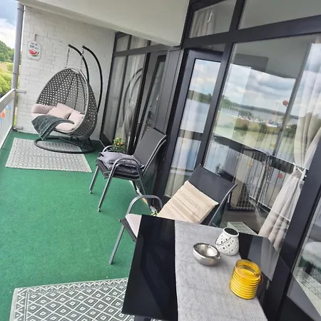 Apartment Mit Meerblick In *